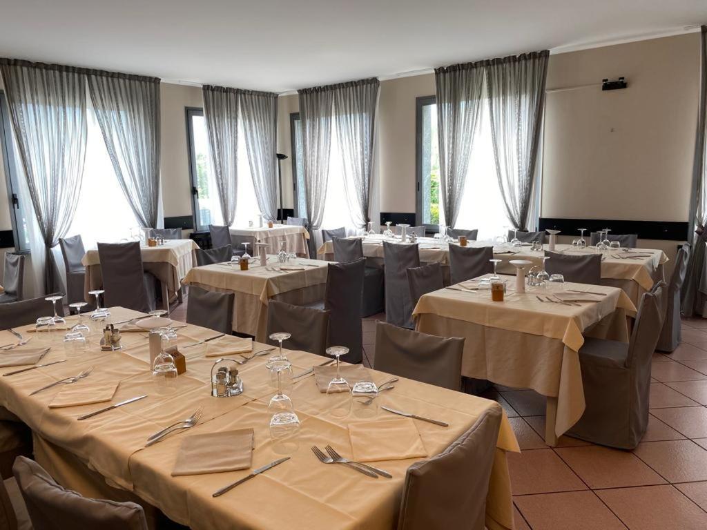 Albergo Del Mera-Ristorante Da Lui Sorico Exterior photo